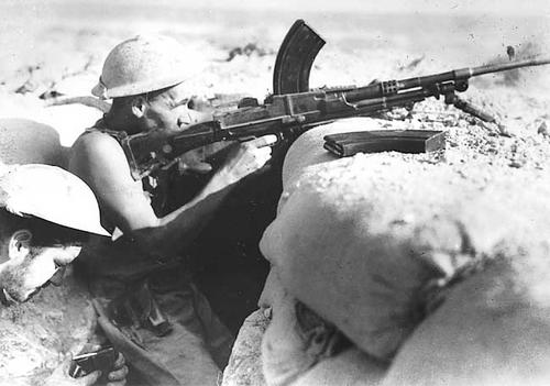 WW2LinkPic.jpg (29244 bytes)